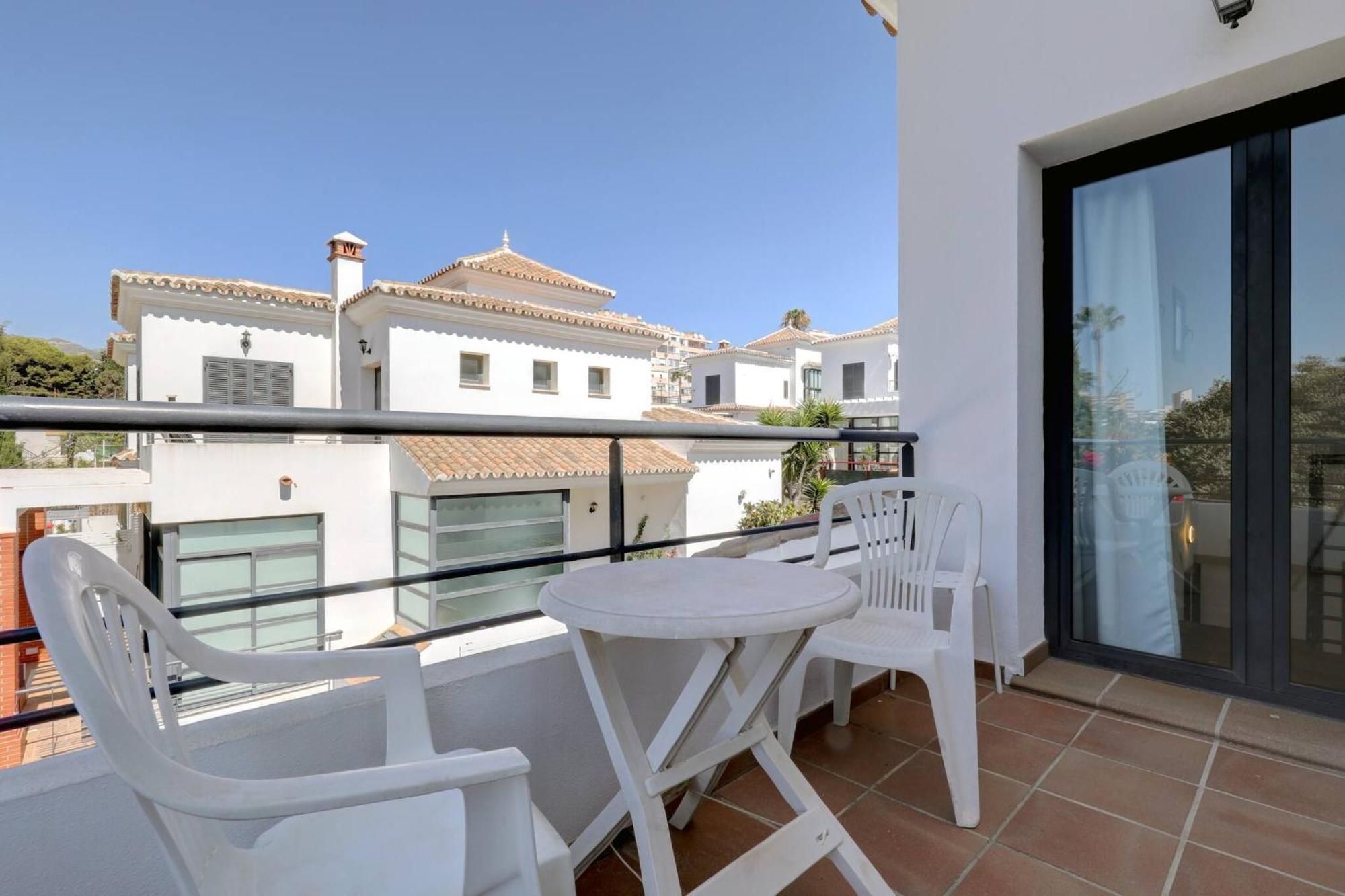 011 Bright And Spacious Villa With Private Pool ベナルマデナ エクステリア 写真