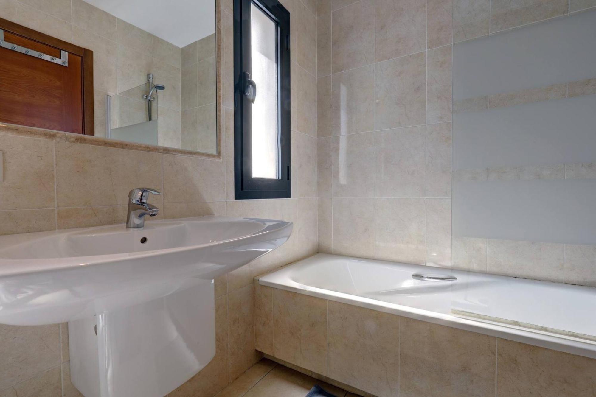 011 Bright And Spacious Villa With Private Pool ベナルマデナ エクステリア 写真