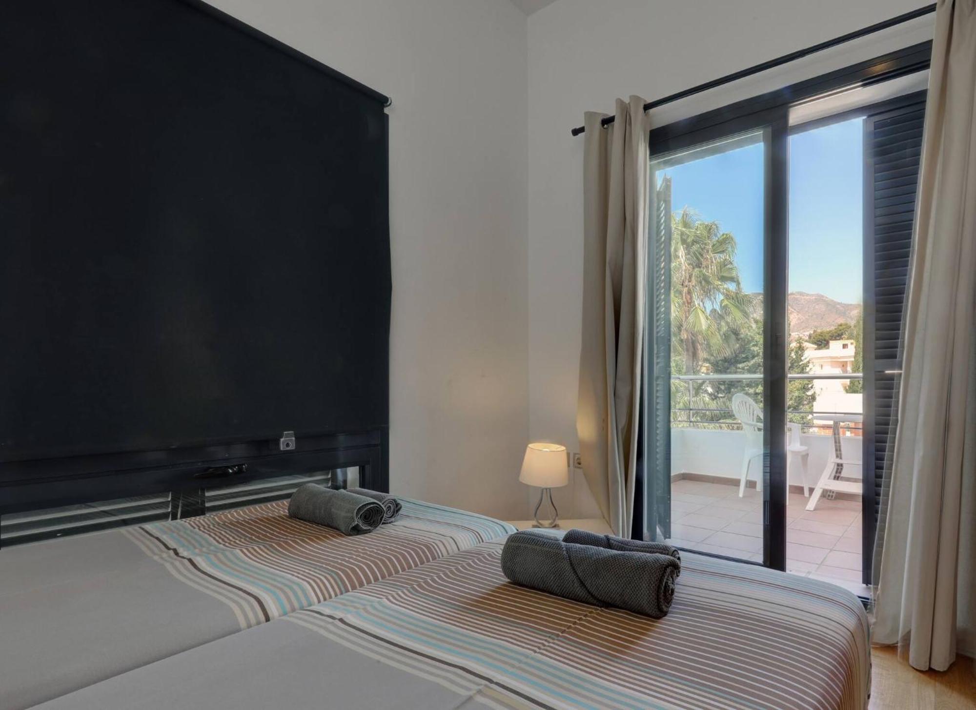 011 Bright And Spacious Villa With Private Pool ベナルマデナ エクステリア 写真